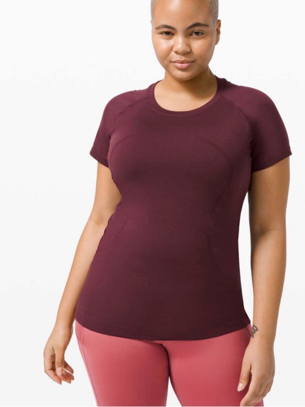 Women’s Swiftly Short Sleeve Crew Neck Tee - Burgundy Sz 12
